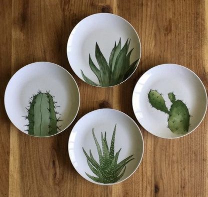 Lote de 4 Platos de Cerámica con Diferentes Plantas
